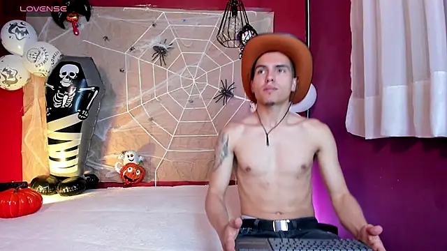  Tattoo Couple online show from October 28, 2:34 pm