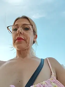 blondyruby online show from June 27, 7:20 pm
