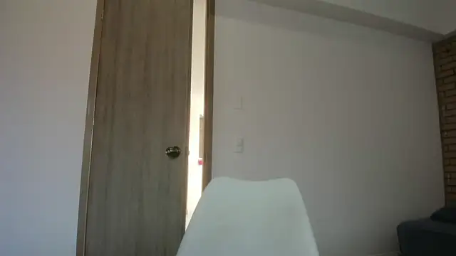 Vera Fernandez online show from May 9, 8:22 pm