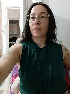 emilypoppy3 online show from July 16, 8:13 pm