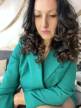 Katie-n online show from June 28, 7:04 am