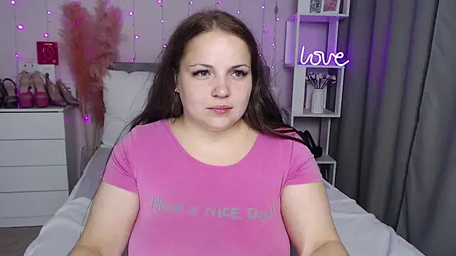 Crazyy girl  online show from June 20, 7:01 am
