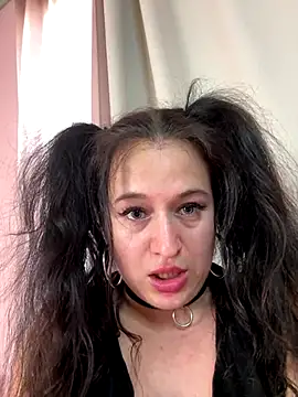 Snapshot of Nastybambi chatting on September 10, 3:45 pm Nastybambi online show from September 10, 3:45 pm