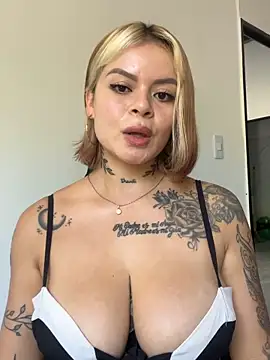 Chloe  and  Ivana  xxx online show from June 15, 6:08 pm