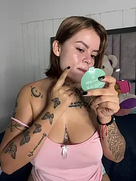 Chloe  and  Ivana  xxx online show from July 5, 1:28 pm