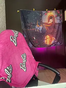 Molly  Moon online show from January 7, 6:39 am