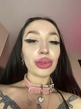 Molly  Moon online show from June 25, 5:12 am