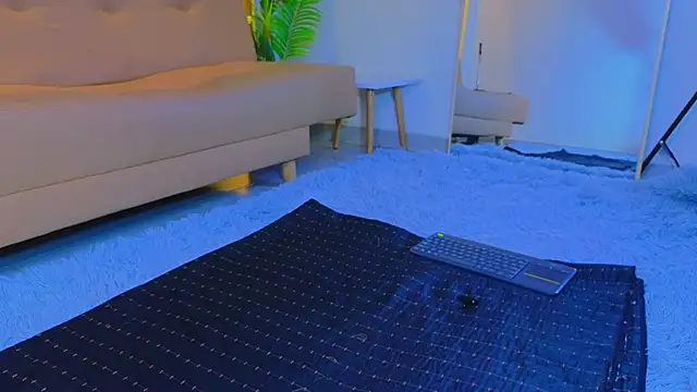 Isa  Blanc online show from November 7, 3:23 am