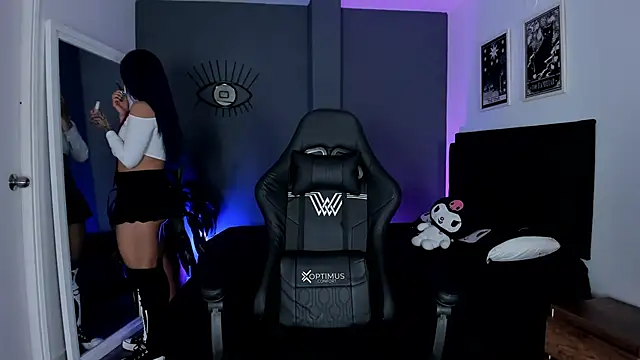 Raven Witch  online show from September 18, 9:13 pm