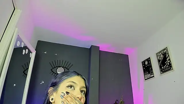 Raven Witch  online show from June 5, 6:03 pm