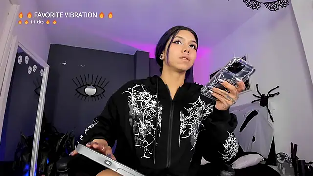 Raven Witch  online show from February 1, 7:12 pm