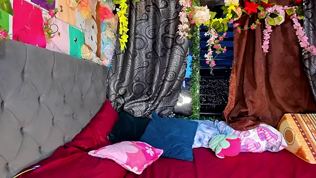 Karly coffe online show from July 9, 10:39 am