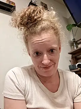 blondebanginbroad online show from May 7, 9:24 am