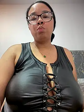 XMara online show from December 17, 5:50 pm