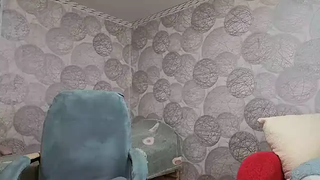 NicoleOlla online show from June 19, 1:10 am
