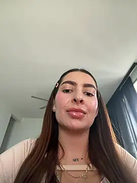 caralella online show from July 11, 10:10 pm