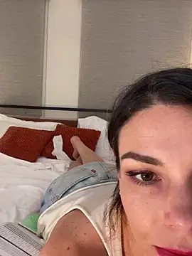 hotwife margot online show from June 1, 10:17 am