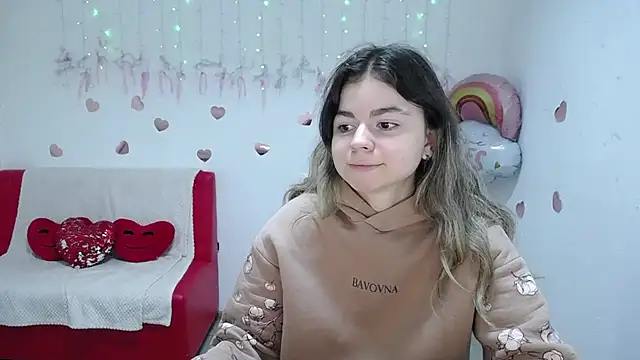 TinaRedly online show from October 13, 5:26 pm