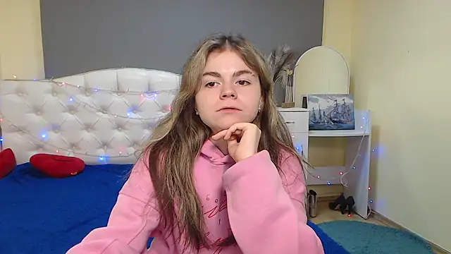 TinaRedly online show from January 18, 7:54 pm