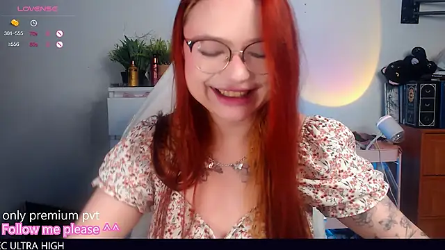 Snapshot of me__hanna chatting on October 20, 10:13 pm me hanna online show from October 20, 10:13 pm