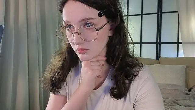 ELLIEJAY online show from November 14, 5:29 am