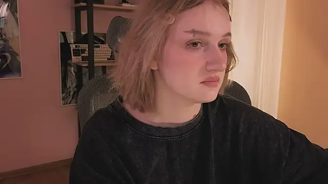 ELLIEJAY online show from January 17, 5:37 am