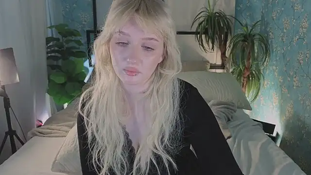 ELLIEJAY online show from June 13, 5:38 am