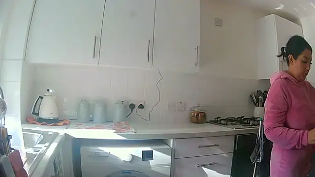 magical mia online show from November 2, 12:30 pm