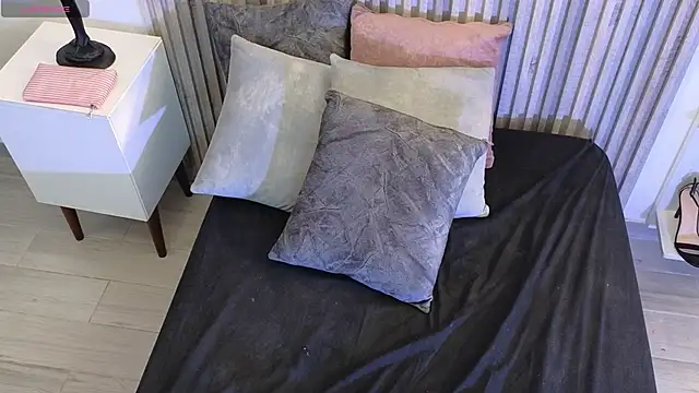 Snapshot of LissaWiild chatting on September 25, 8:39 pm LissaWiild online show from September 25, 8:39 pm