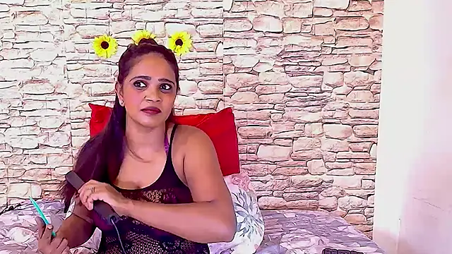 Luciousindian69 online show from March 14, 6:14 am