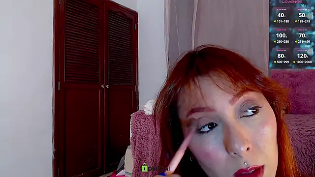 lanaturner  online show from October 15, 8:28 am