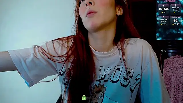 lanaturner  online show from October 2, 9:53 pm