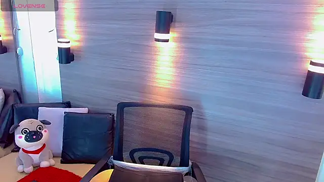 PriscilaRainbow online show from August 3, 8:36 pm