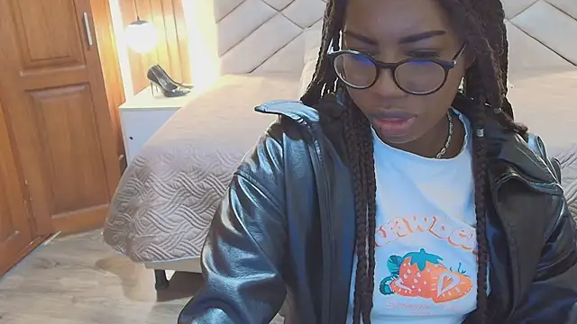 Raquel jones online show from July 30, 12:17 pm