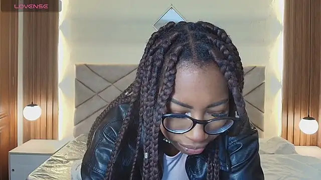 Raquel jones online show from July 11, 12:05 pm