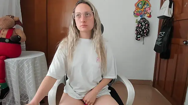 Adele johnsonn1 online show from June 8, 2:18 pm