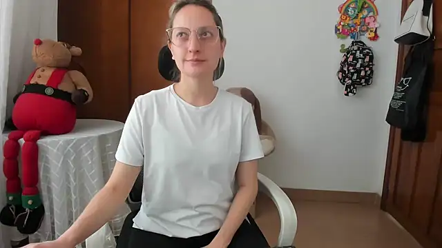 Adele johnsonn1 online show from June 16, 4:08 pm