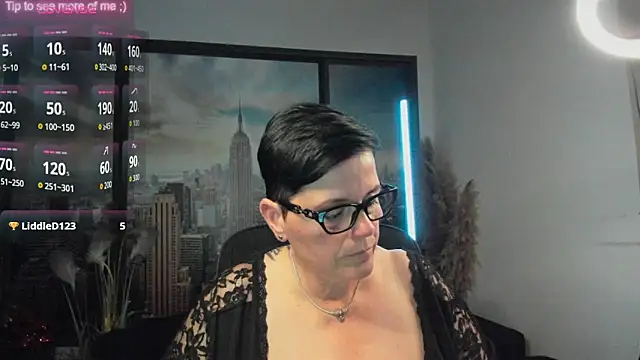 Snapshot of ninarandmann chatting on September 13, 7:44 pm ninarandmann online show from September 13, 7:44 pm