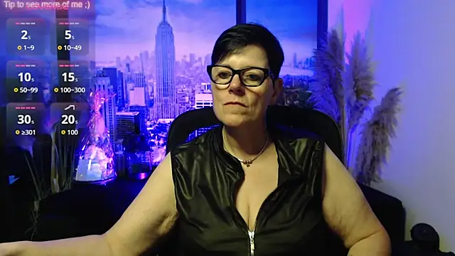 ninarandmann online show from June 8, 2:40 pm