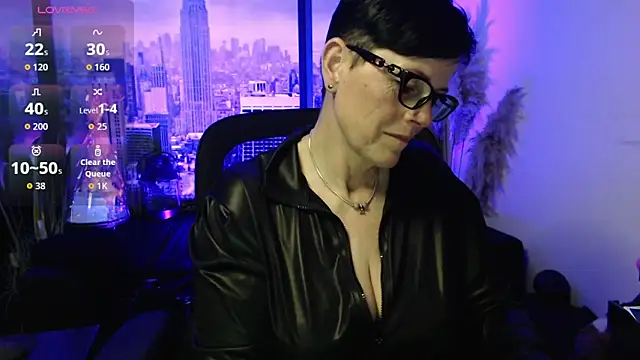 ninarandmann online show from May 4, 5:28 pm