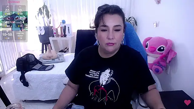 mom hot   online show from July 5, 8:58 pm
