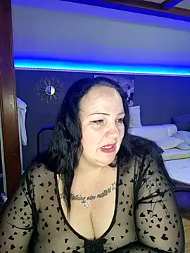 DiewildeRose online show from September 13, 6:05 pm