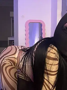 kamila french online show from February 28, 11:15 pm