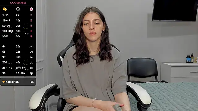 Snapshot of broosnica1 chatting on October 8, 7:35 am broosnica1 online show from October 8, 7:35 am