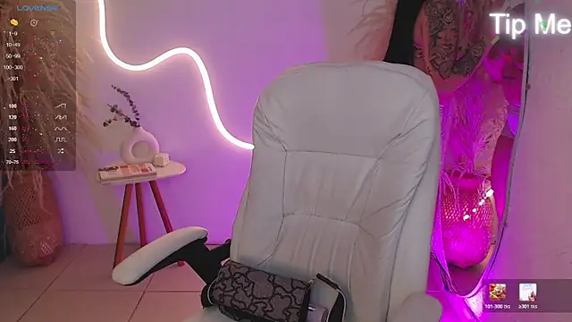 ViolettaHotLatin  online show from January 8, 12:42 pm