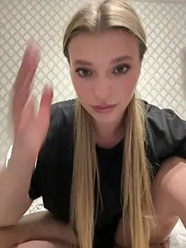 adel secret online show from July 8, 8:11 pm