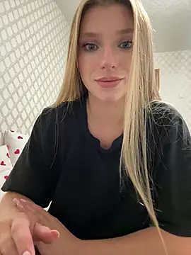 adel secret online show from July 27, 8:39 pm