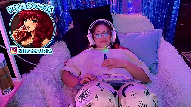  niiky online show from July 15, 12:43 pm