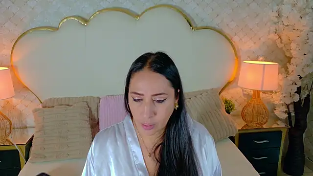MayraVegas online show from July 25, 2:02 pm