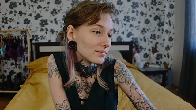 Littlespacemouse online show from October 22, 9:47 am